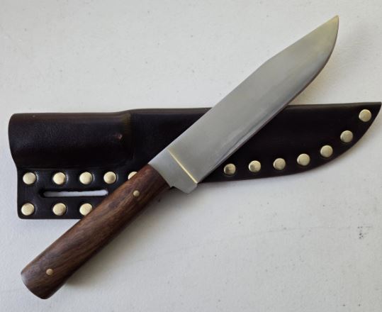 Wood Handle Hunter’s Knife with Leather Sheath